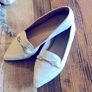 $5 💗 Kelly & Katie white pointed toe loafers sz 8